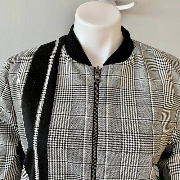 Alice + Olivia Lonnie Reversible Cropped Bomber Jacket in Plaid Size Large - Picture 4 of 11